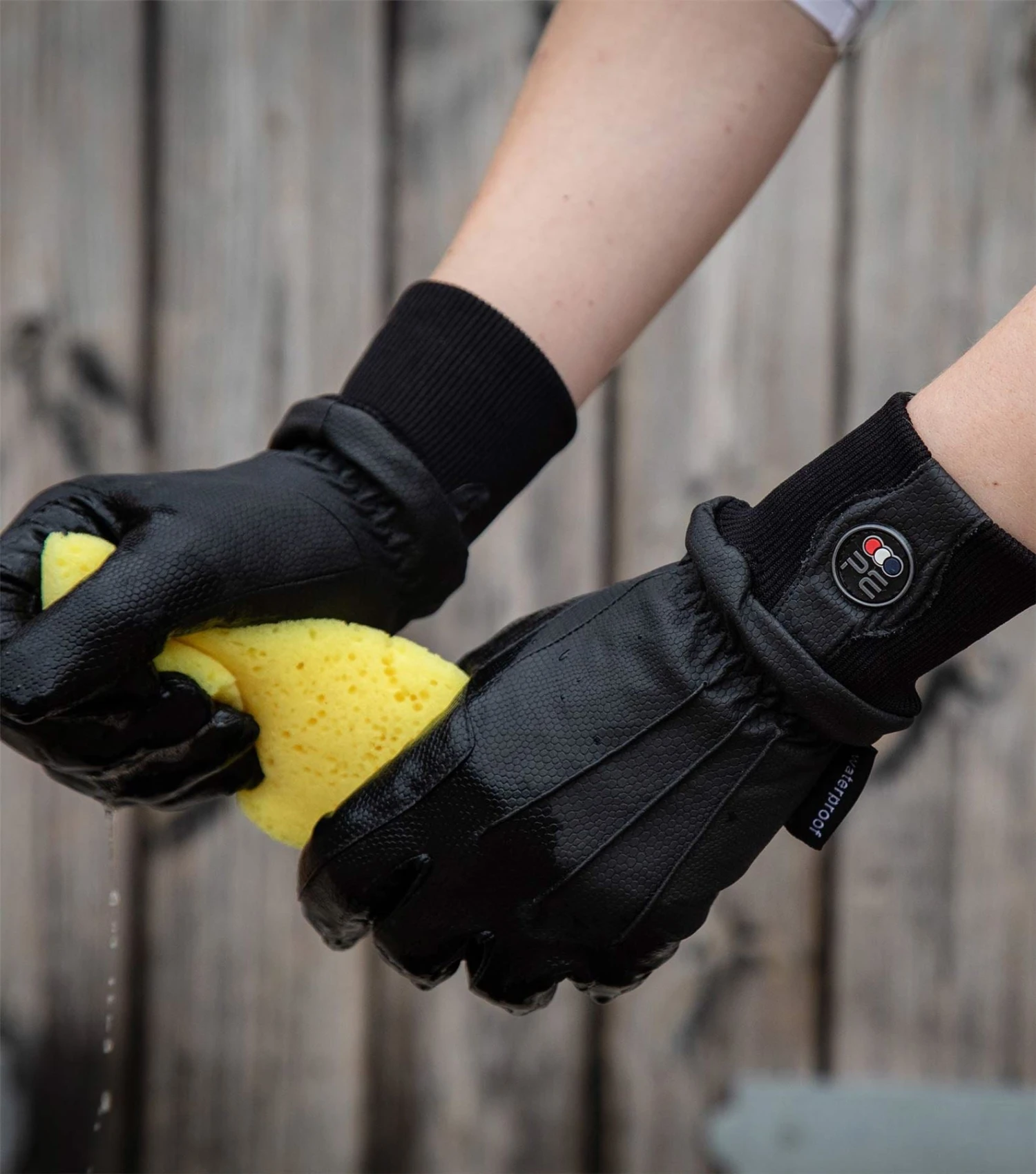 Premier Equine Dajour Waterproof Riding Gloves 5 Premier Equine Dajour Waterproof Riding Gloves - Image 3